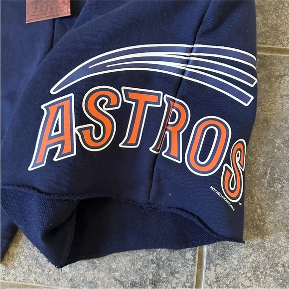 New Houston Astros Mitchell & Ness Sweat Shorts Size XL - Picture 2 of 5